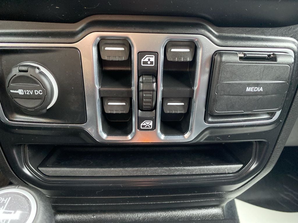 2022 Jeep Wrangler Unlimited Sahara Altitude