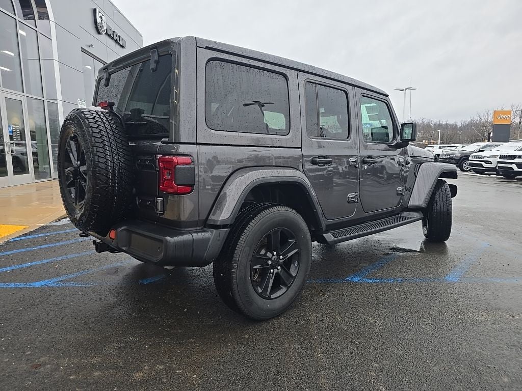 2022 Jeep Wrangler Unlimited Sahara Altitude