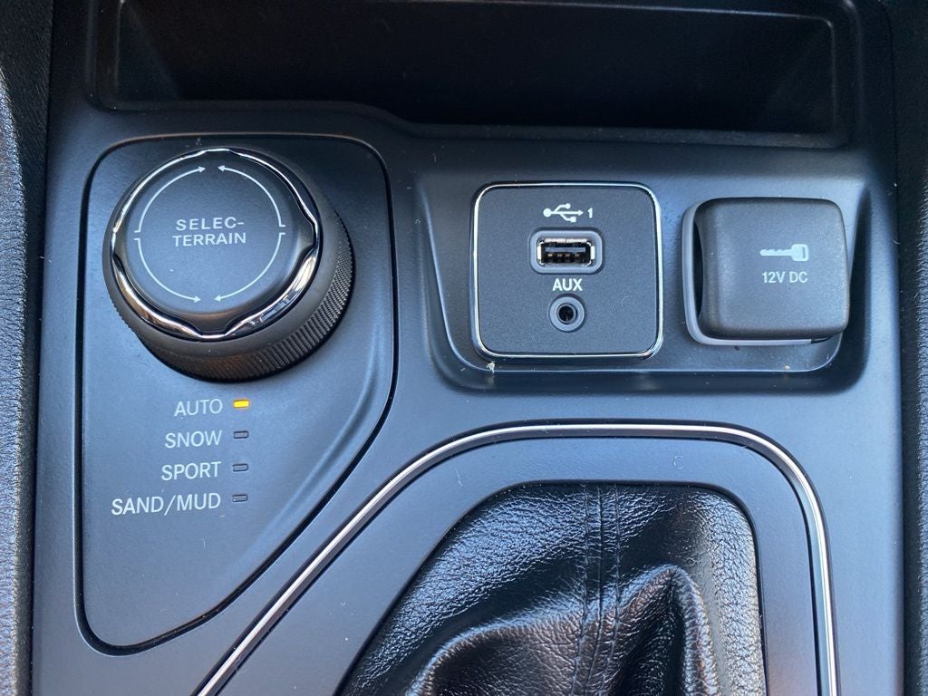 2020 Jeep Cherokee Lux