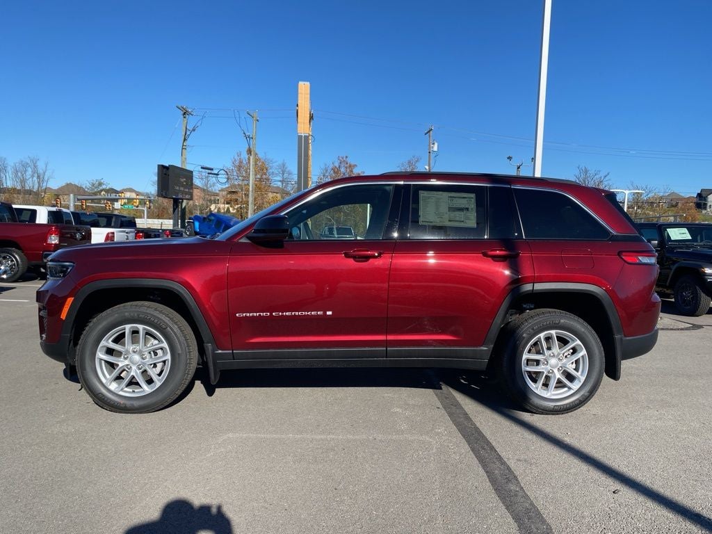 2025 Jeep Grand Cherokee Laredo