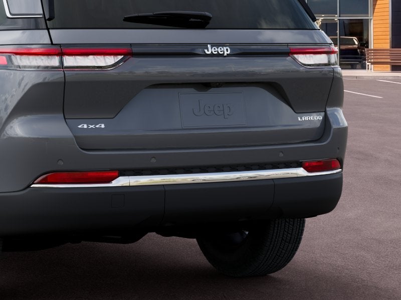 2027 Jeep Grand Cherokee Laredo X