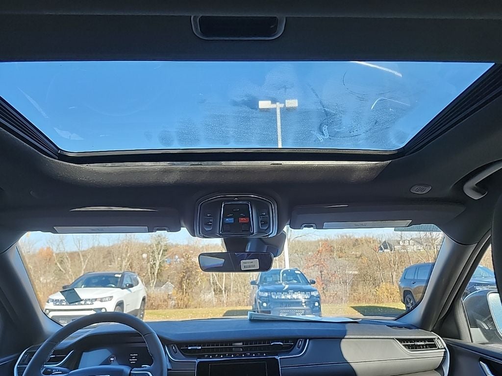 2025 Jeep Grand Cherokee Laredo X