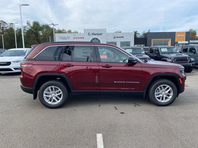 2025 Jeep Grand Cherokee Laredo