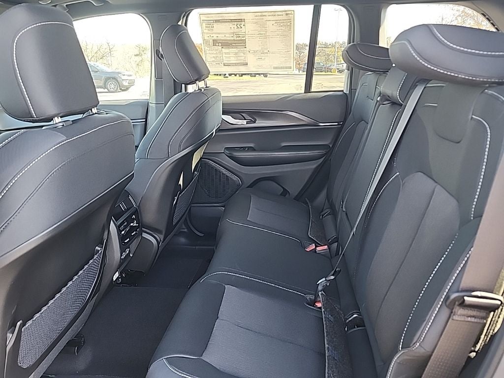 2025 Jeep Grand Cherokee Laredo X