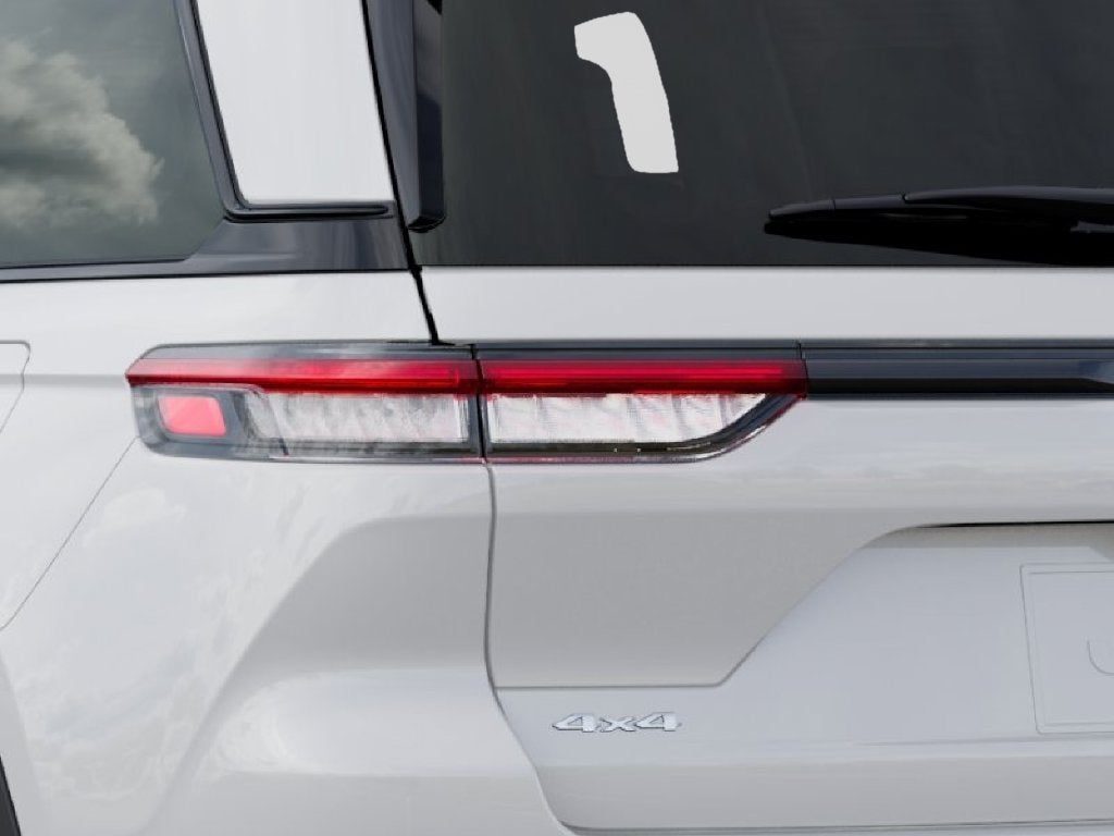 2027 Jeep Grand Cherokee Laredo X