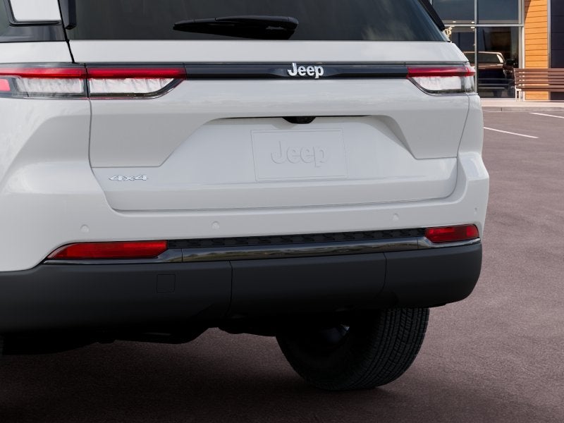 2027 Jeep Grand Cherokee Laredo X