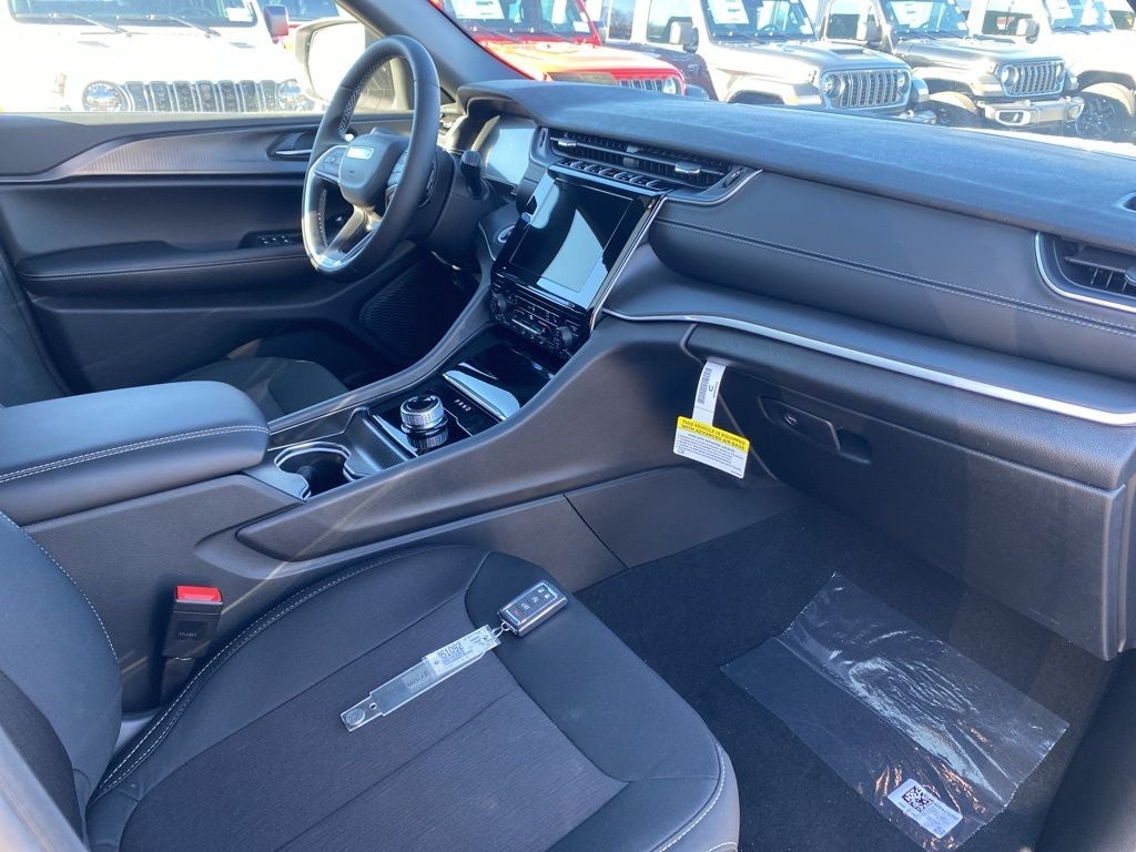 2025 Jeep Grand Cherokee Laredo X