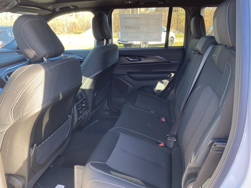 2025 Jeep Grand Cherokee Laredo X