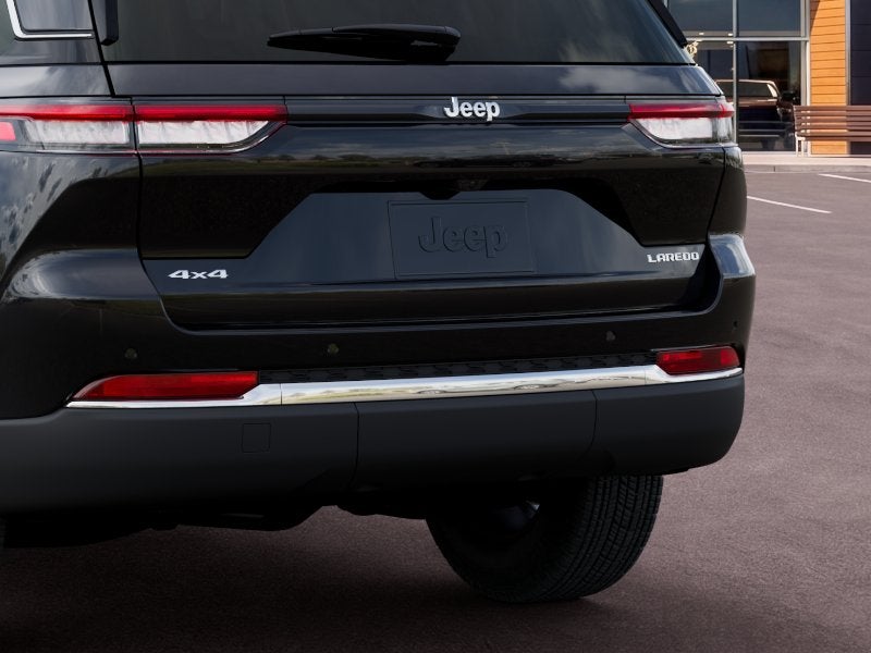 2027 Jeep Grand Cherokee Laredo X