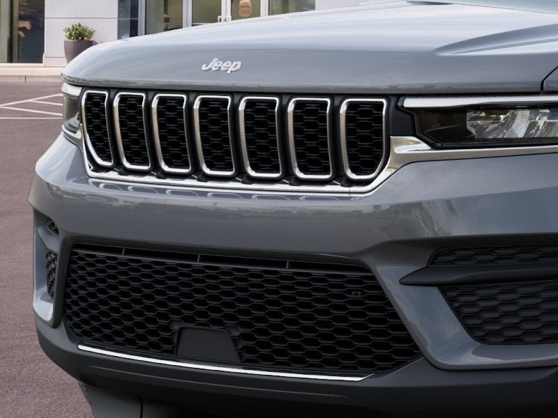 2027 Jeep Grand Cherokee Laredo X