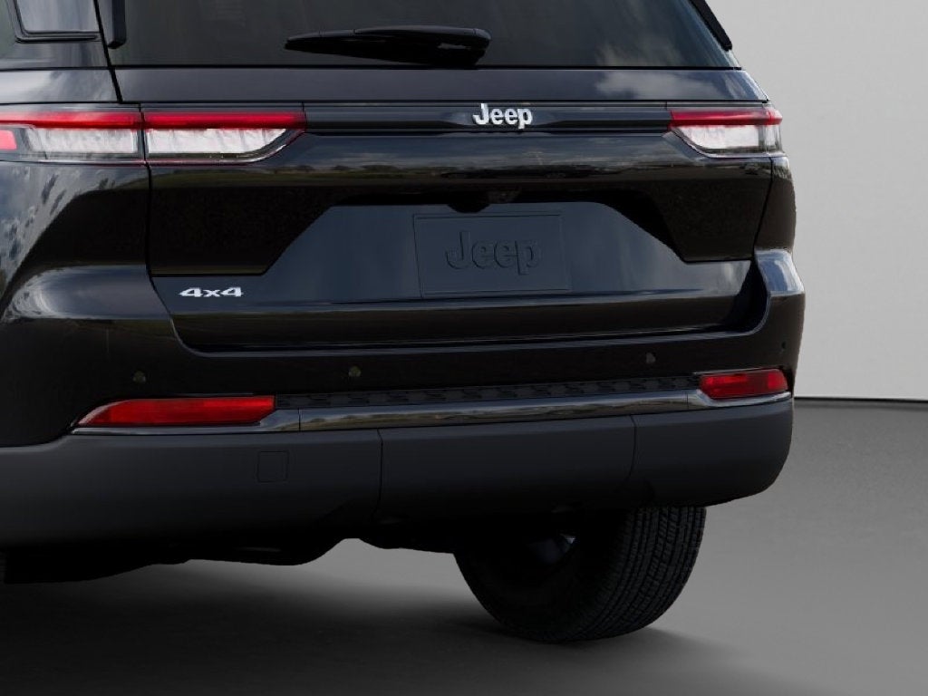 2027 Jeep Grand Cherokee Laredo X