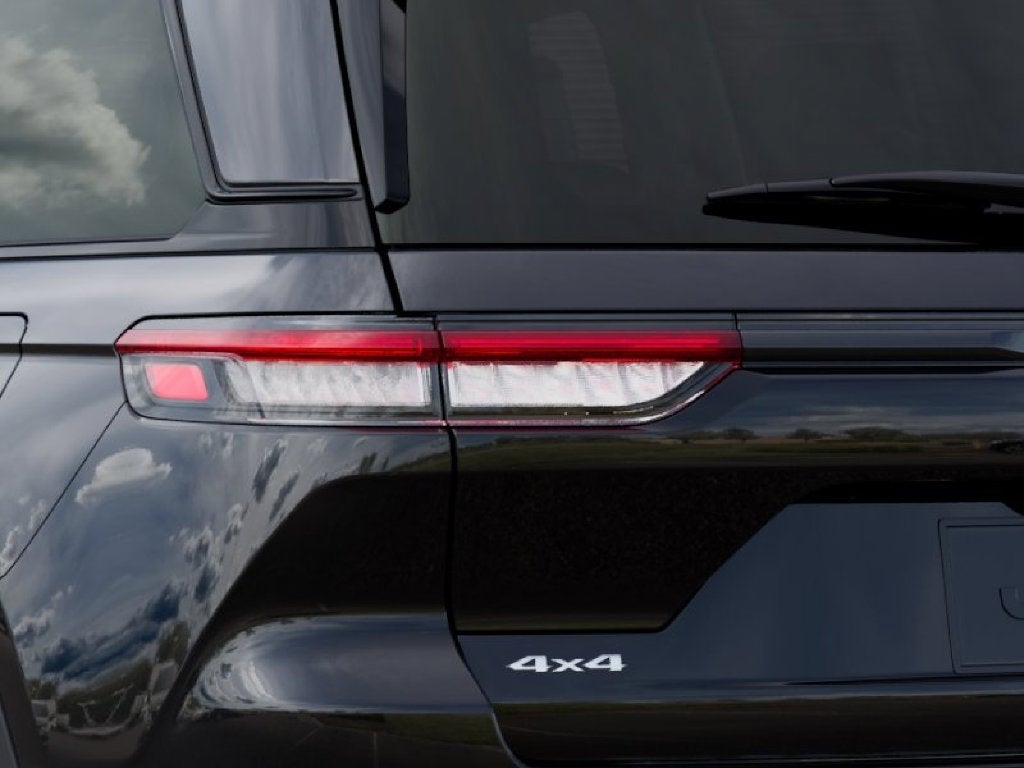 2027 Jeep Grand Cherokee Laredo X