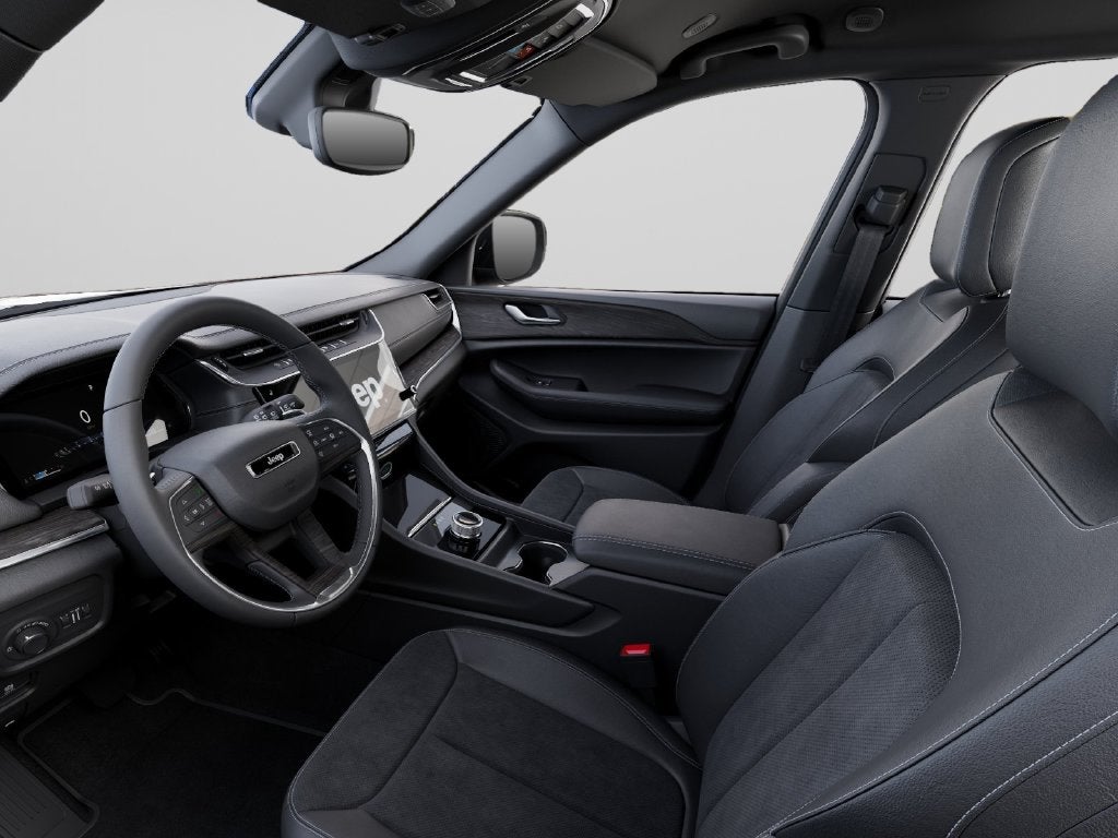 2027 Jeep Grand Cherokee Laredo Altitude