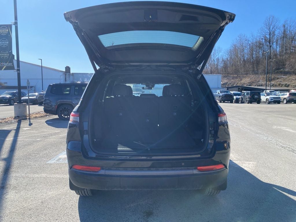 2026 Jeep Grand Cherokee Altitude
