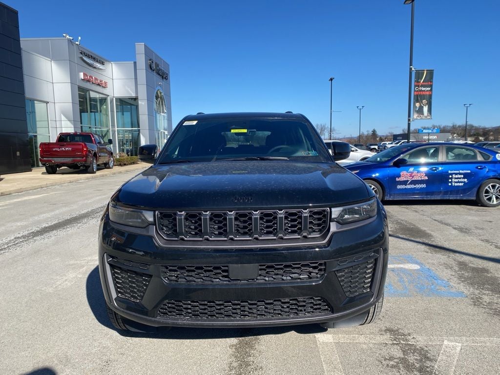 2026 Jeep Grand Cherokee Altitude