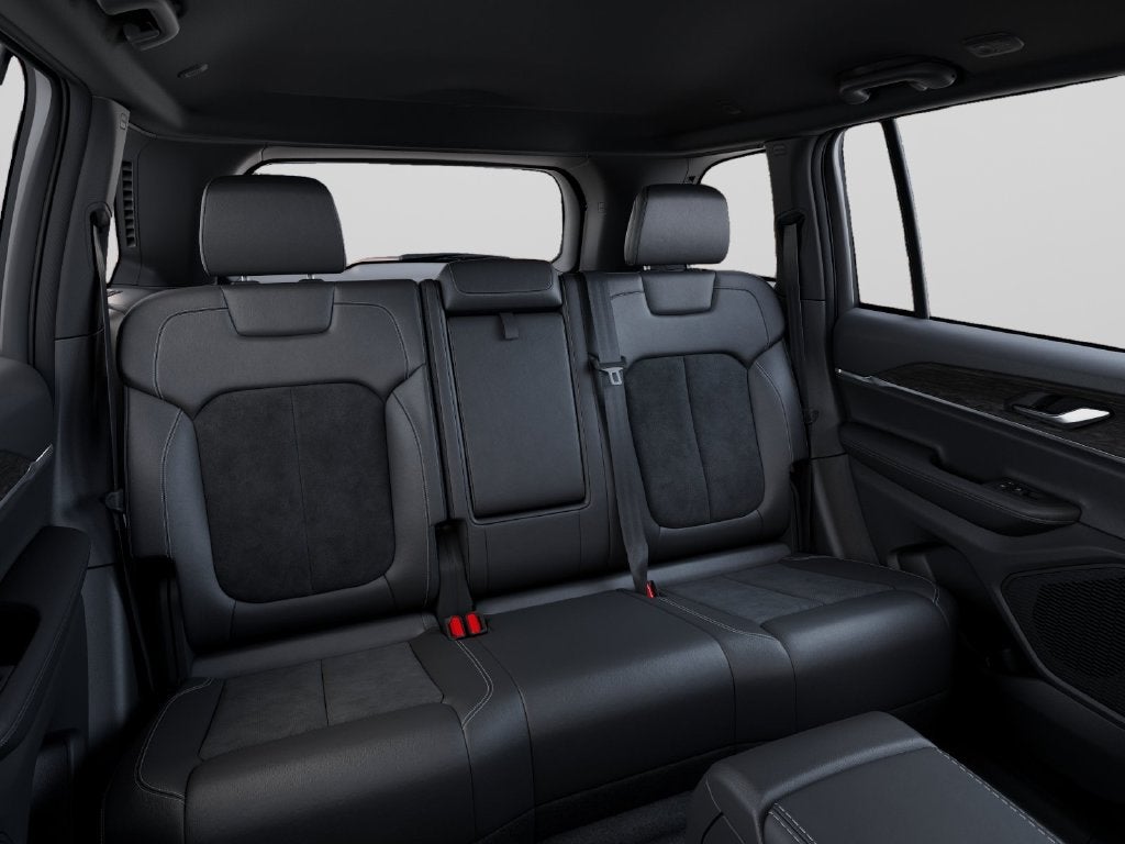 2027 Jeep Grand Cherokee Altitude