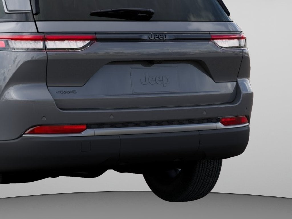2027 Jeep Grand Cherokee Laredo Altitude