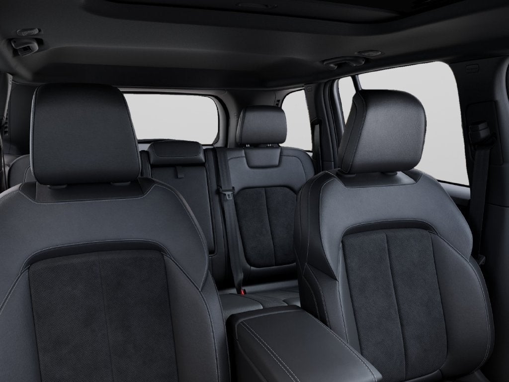2027 Jeep Grand Cherokee Laredo Altitude