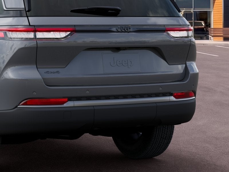 2027 Jeep Grand Cherokee Laredo Altitude