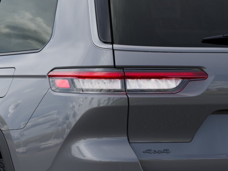 2027 Jeep Grand Cherokee L Laredo Altitude