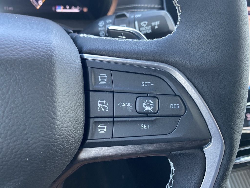 2026 Jeep Grand Cherokee L Laredo