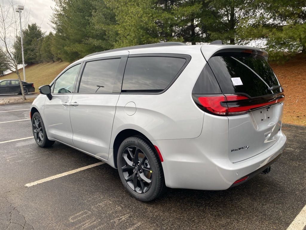 2026 Chrysler Pacifica Limited