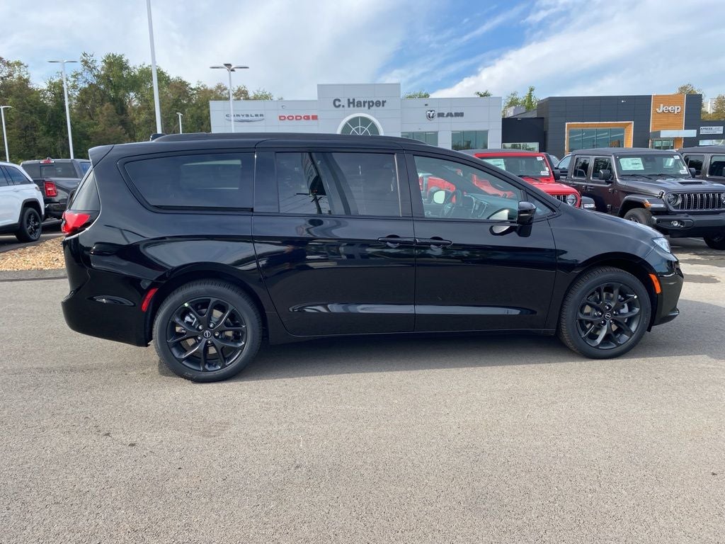 2026 Chrysler Pacifica Limited