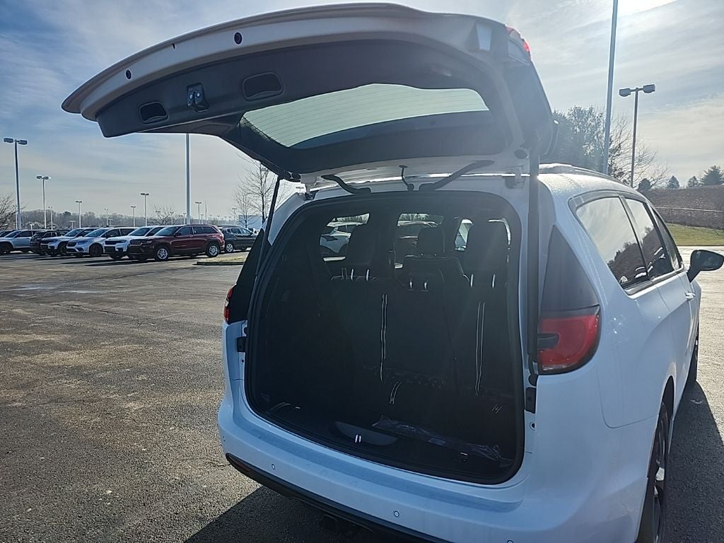 2026 Chrysler Pacifica Limited