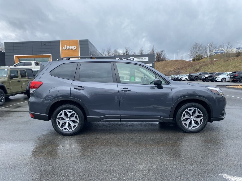 2022 Subaru Forester Premium