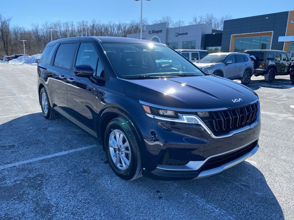 2023 Kia Carnival LX