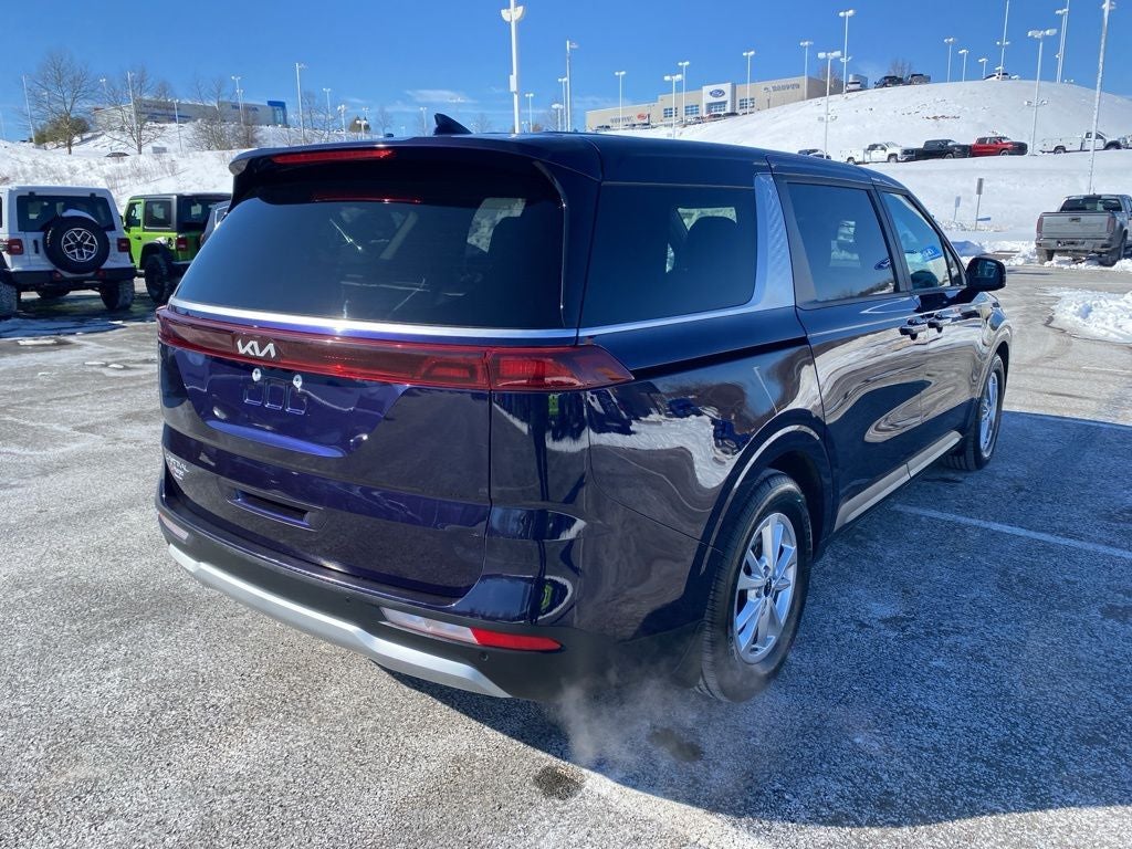 2023 Kia Carnival LX