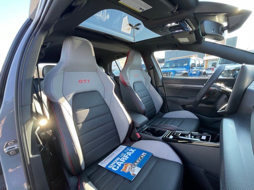 2025 Volkswagen Golf GTI 2.0T SE
