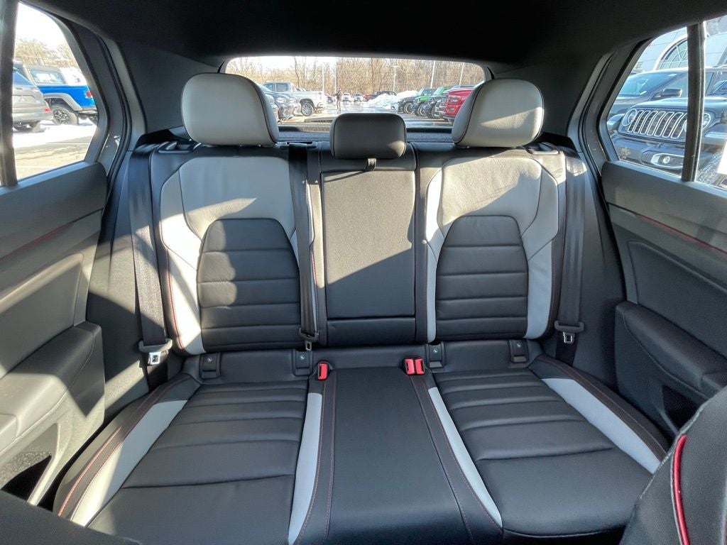 2025 Volkswagen Golf GTI 2.0T SE