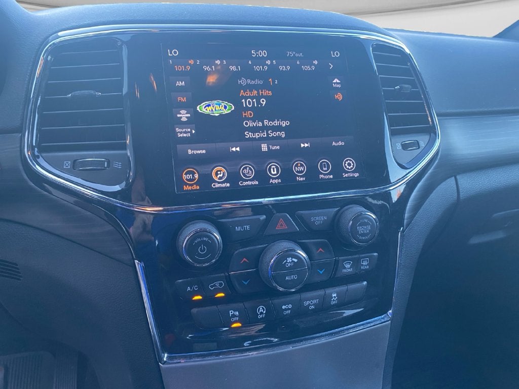 2021 Jeep Grand Cherokee Laredo X