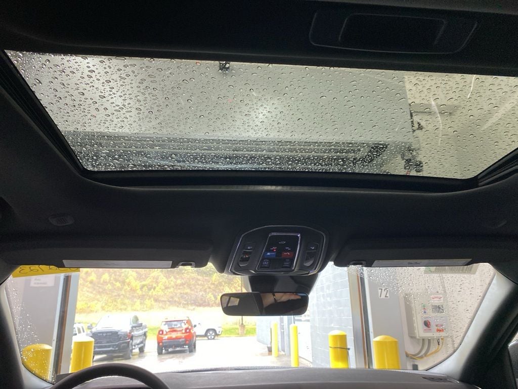 2025 Jeep Grand Cherokee GRAND CHEROKEE LAREDO X 4X4