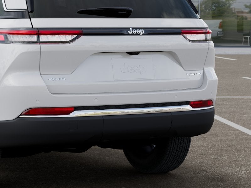 2027 Jeep Grand Cherokee Laredo X