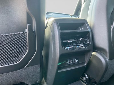 2027 Jeep Grand Cherokee Laredo