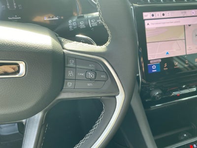 2027 Jeep Grand Cherokee Laredo