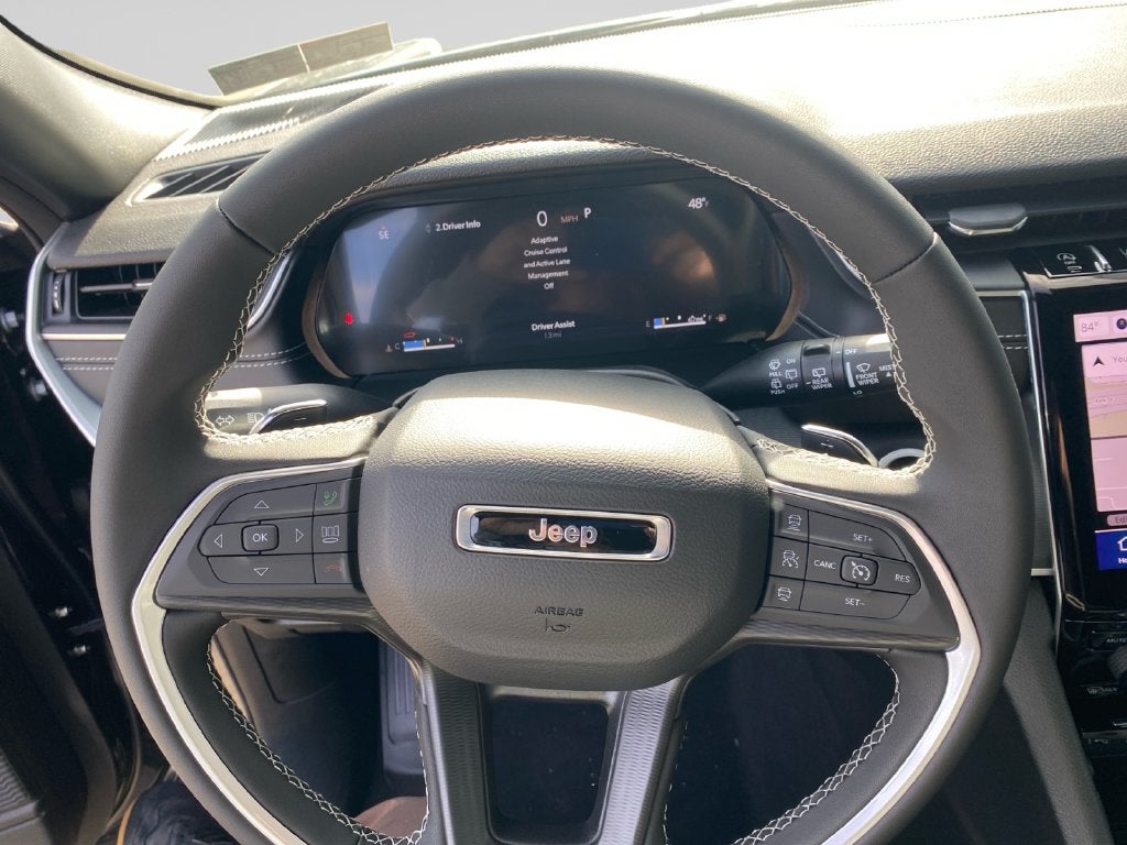 2027 Jeep Grand Cherokee Laredo