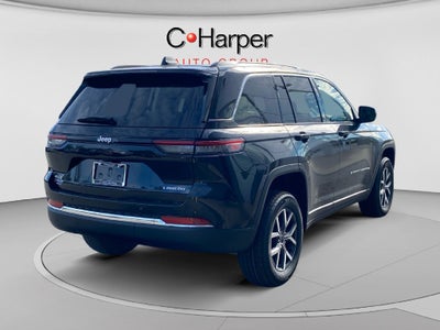 2027 Jeep Grand Cherokee Laredo