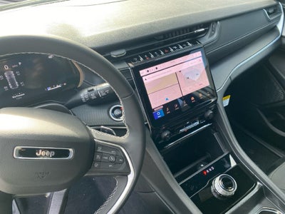 2027 Jeep Grand Cherokee Laredo