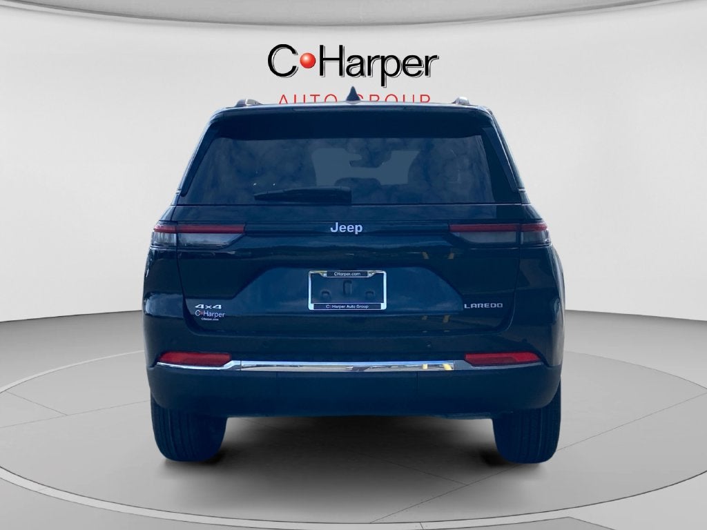 2027 Jeep Grand Cherokee Laredo