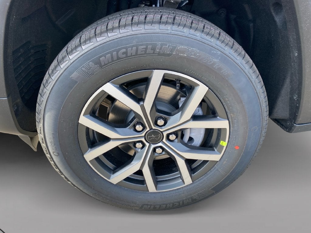 2027 Jeep Grand Cherokee Laredo