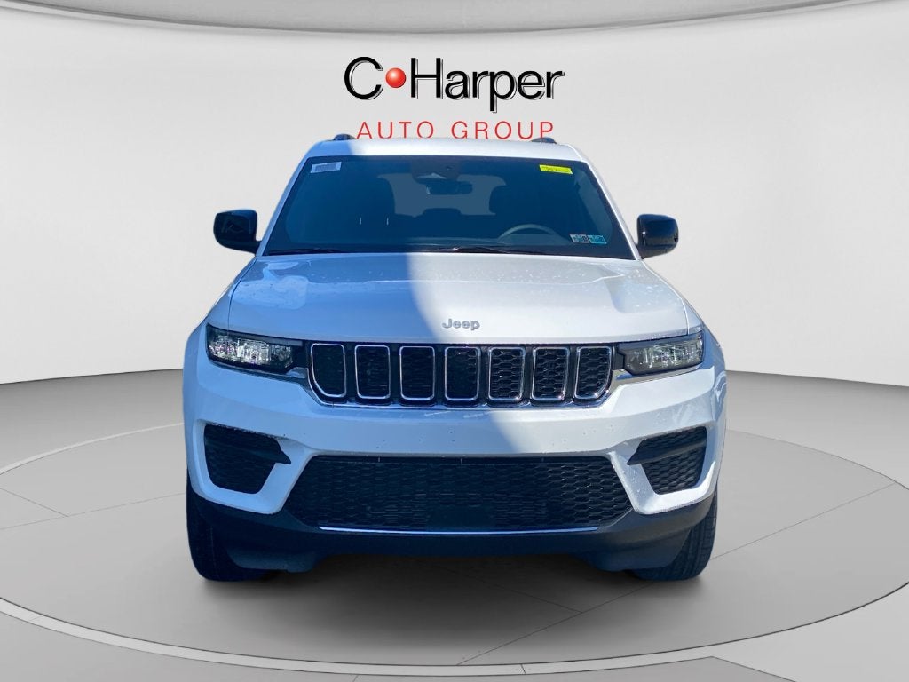 2027 Jeep Grand Cherokee Laredo