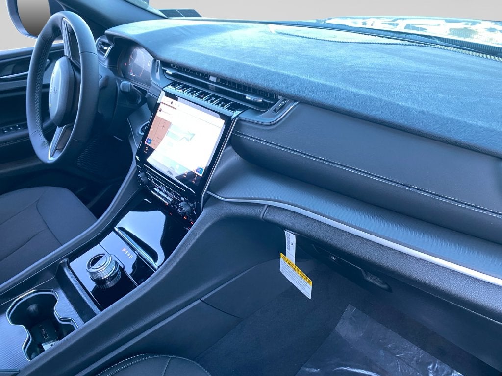 2027 Jeep Grand Cherokee Laredo X