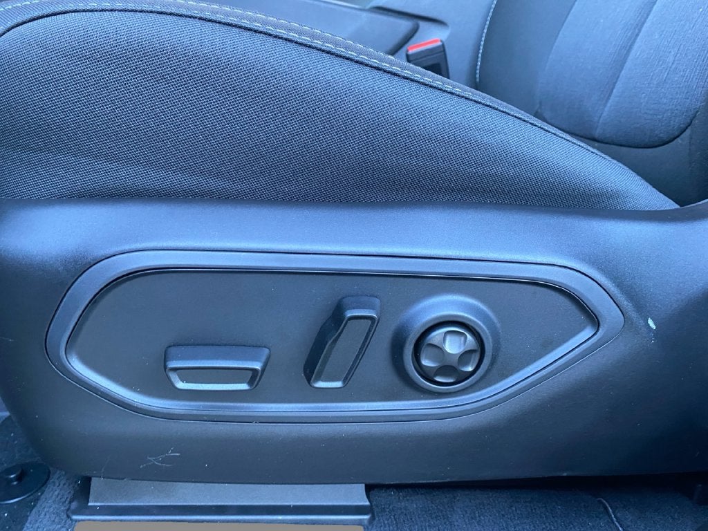 2027 Jeep Grand Cherokee Laredo X