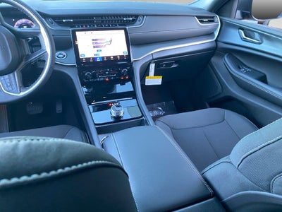 2027 Jeep Grand Cherokee Laredo X