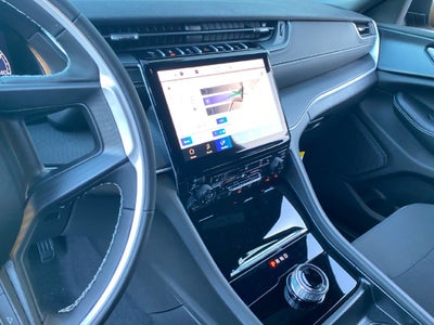2027 Jeep Grand Cherokee Laredo X