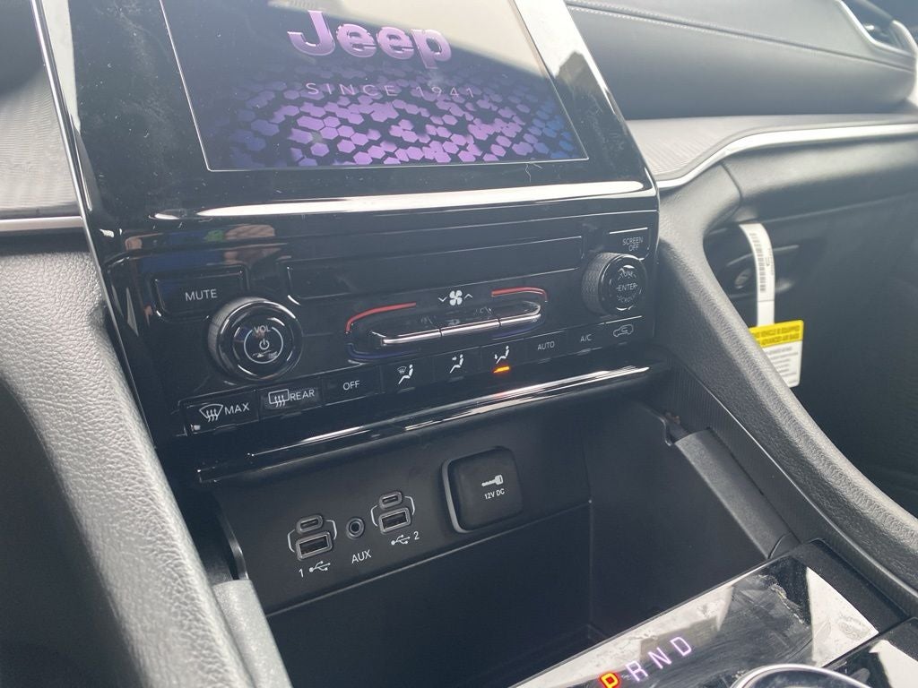 2026 Jeep Grand Cherokee GRAND CHEROKEE LAREDO 4X4