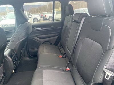 2026 Jeep Grand Cherokee GRAND CHEROKEE LAREDO X 4X4